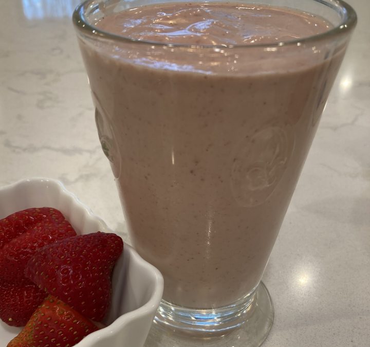 strawberry energy smoothie